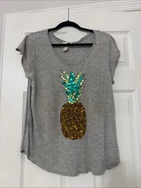 H&M Gray Tee with Gold and Teal Sequin Pineapple